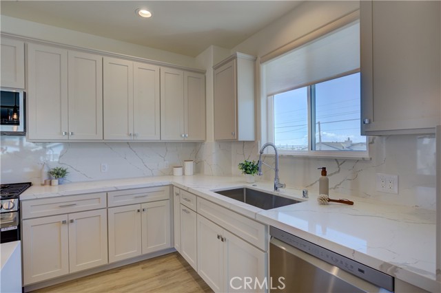 Detail Gallery Image 9 of 60 For 256 N 7th Street, Grover Beach,  CA 93433 - 4 Beds | 2/1 Baths
