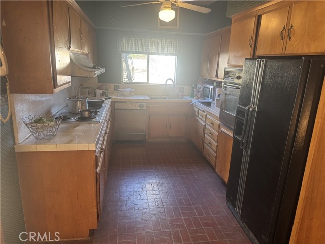 Detail Gallery Image 9 of 24 For 17545 Community Street, Northridge,  CA 91325 - 3 Beds | 2 Baths