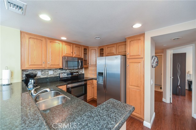 145 Stanford Court, Irvine CA: https://media.crmls.org/medias/b1e2de1b-7998-448b-bebc-dc0bcec79a38.jpg