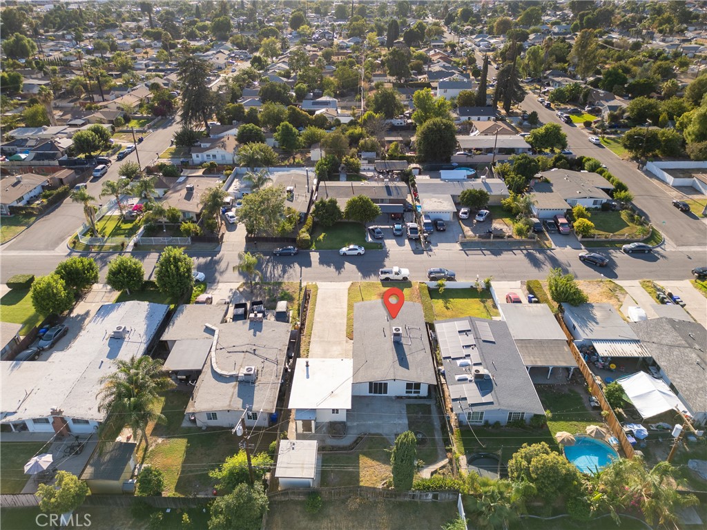 https://media.crmls.org/medias/b1e319ec-3d77-4aad-9037-192c500f078b.jpg?preset=X-Large