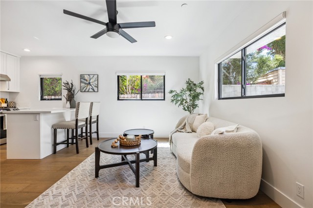 6521 Homewood Avenue, Los Angeles CA: https://media.crmls.org/medias/b1e3486d-65b5-47e7-996a-681be011acfd.jpg