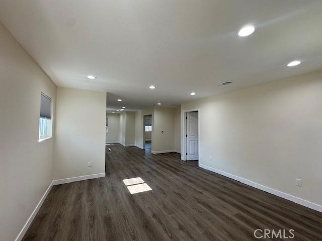 8261 Jumilla Avenue, Winnetka CA: https://media.crmls.org/medias/b1e35bf8-527f-4f28-b448-b2ff7693bf9e.jpg