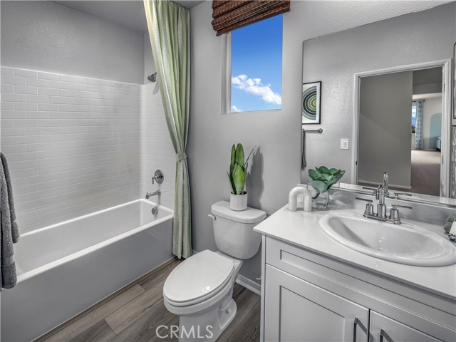 Detail Gallery Image 13 of 16 For 934 Fuchsia Cir, Redlands,  CA 92374 - 4 Beds | 3 Baths