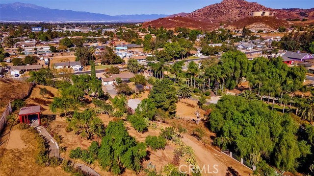 Detail Gallery Image 49 of 56 For 1050 1st St, Norco,  CA 92860 - 6 Beds | 5 Baths