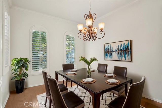 28523 Santa Catarina Road, Saugus CA: https://media.crmls.org/medias/b1e3f9aa-b2c9-4804-99c3-a7b1d30c676b.jpg