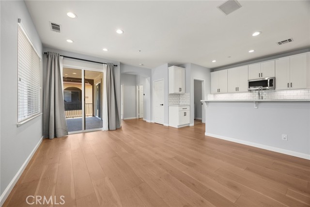 72 Salton, Irvine CA: https://media.crmls.org/medias/b1e409fc-d211-4666-8440-07c201cf1077.jpg
