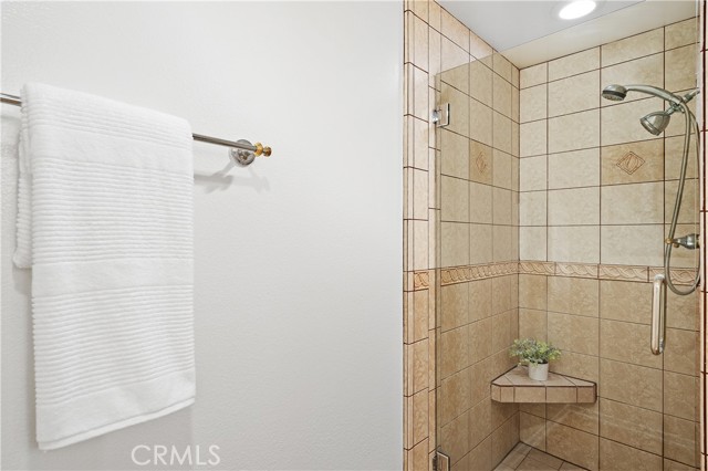 Detail Gallery Image 36 of 50 For 11687 Bellagio #12,  Los Angeles,  CA 90049 - 2 Beds | 2/1 Baths