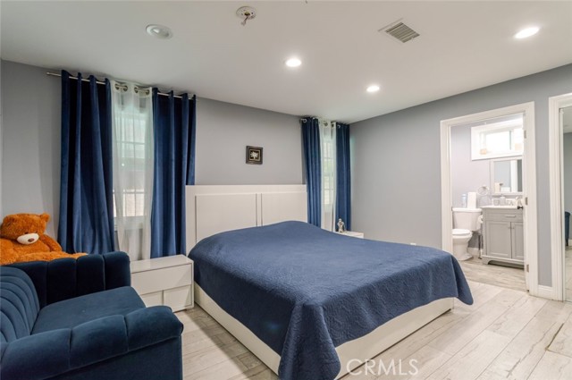 Detail Gallery Image 31 of 45 For 17242 Horace St, Granada Hills,  CA 91344 - 4 Beds | 4 Baths