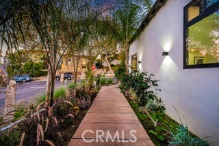 Detail Gallery Image 19 of 72 For 1145 S Longwood, Los Angeles,  CA 90019 - 4 Beds | 3 Baths