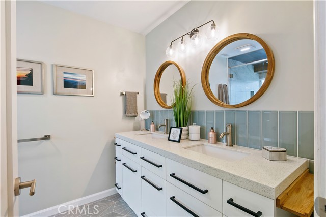 Detail Gallery Image 41 of 50 For 2404 Marshallfield Ln #B,  Redondo Beach,  CA 90278 - 3 Beds | 2/1 Baths