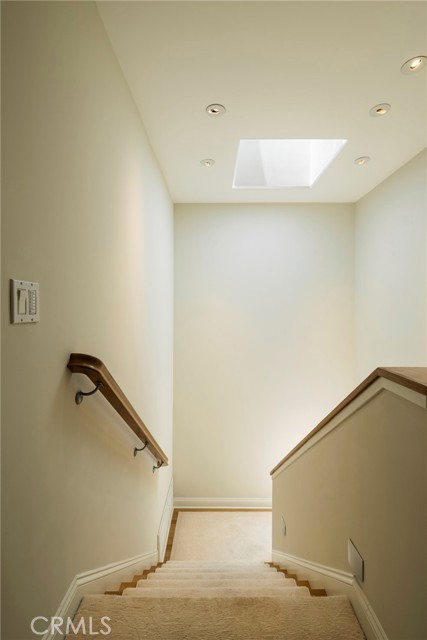 38 Fairway Drive, Manhattan Beach CA: https://media.crmls.org/medias/b1e7d436-f7ba-4511-b7ba-a901b427fe14.jpg
