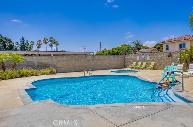 1505 W Nottingham Lane, Anaheim CA: https://media.crmls.org/medias/b1e7f506-5ffd-4a53-abed-c6e13e2be34a.jpg