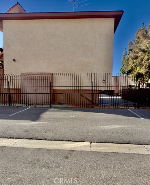 Detail Gallery Image 17 of 17 For 21015 Gresham, Canoga Park,  CA 91304 - 3 Beds | 2/1 Baths