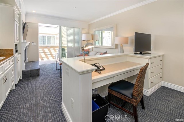 1300 The Strand, Hermosa Beach CA: https://media.crmls.org/medias/b1e91afb-ac8d-4d2e-8aab-1ece713f8b0e.jpg