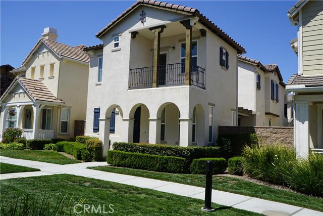 Detail Gallery Image 2 of 31 For 31882 Domenoe Way, Temecula,  CA 92592 - 4 Beds | 3/1 Baths