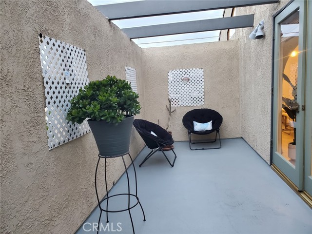 Detail Gallery Image 40 of 41 For 117 S Prospect Ave #a, Redondo Beach,  CA 90277 - 4 Beds | 2/1 Baths