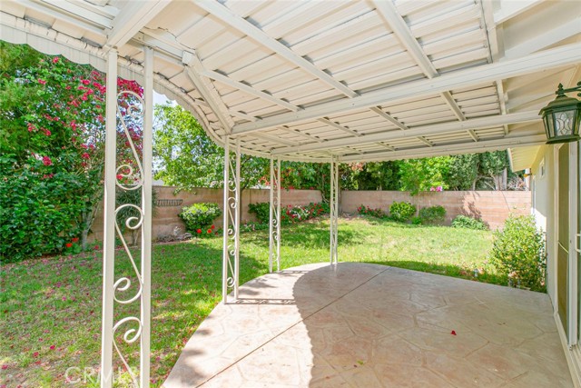22504 Hartland St, West Hills CA: https://media.crmls.org/medias/b1ea548f-d36f-4cfb-b02b-9401aebefa3b.jpg