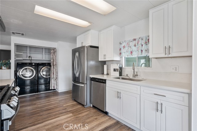 Detail Gallery Image 12 of 39 For 1065 Lomita Bld #295,  Lomita,  CA 90710 - 4 Beds | 3 Baths