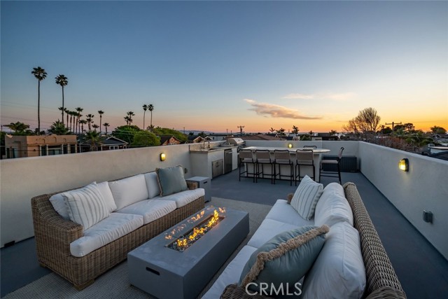 Detail Gallery Image 2 of 38 For 215 Placentia, Pismo Beach,  CA 93449 - 3 Beds | 3/1 Baths