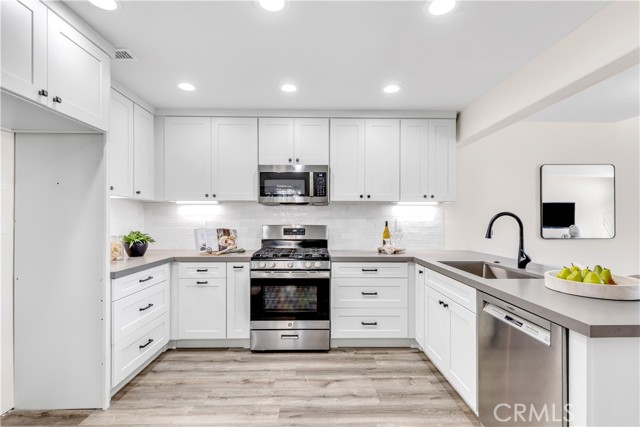 Detail Gallery Image 11 of 47 For 31 Cascada, Rancho Santa Margarita,  CA 92688 - 3 Beds | 3 Baths