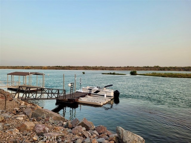 Detail Gallery Image 4 of 38 For 2710 Colorado River, Blythe,  CA 92225 - 3 Beds | 2 Baths