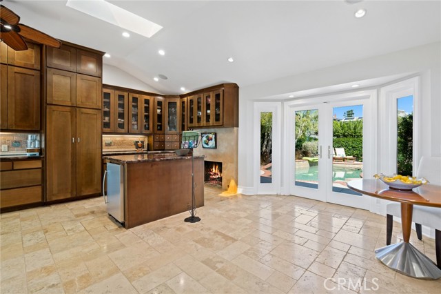 Detail Gallery Image 9 of 36 For 1401 Seacrest Dr, Corona Del Mar,  CA 92625 - 4 Beds | 3 Baths