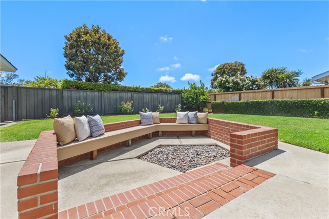 2045 Commodore Road, Newport Beach CA: https://media.crmls.org/medias/b1edbf2a-e9c6-42aa-987b-7d8b88e300dc.jpg