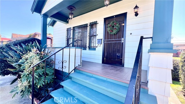 2823 Webster Avenue, San Diego CA: https://media.crmls.org/medias/b1ee01b9-9a6e-4487-982f-e23f52bb1ff0.jpg