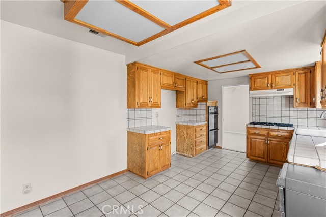 Detail Gallery Image 14 of 46 For 1012 Diamond Dr, Santa Maria,  CA 93455 - 4 Beds | 3 Baths