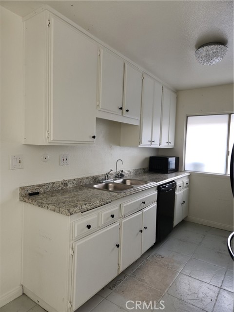 Detail Gallery Image 4 of 10 For 1250 S Brookhurst St #2099,  Anaheim,  CA 92804 - 2 Beds | 1 Baths