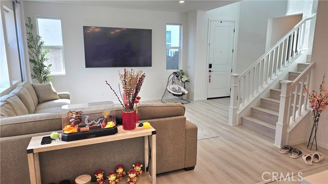 1612 Whitmore Loop, Chula Vista CA: https://media.crmls.org/medias/b1efdf94-831e-43b9-bc96-08f718c88a1e.jpg