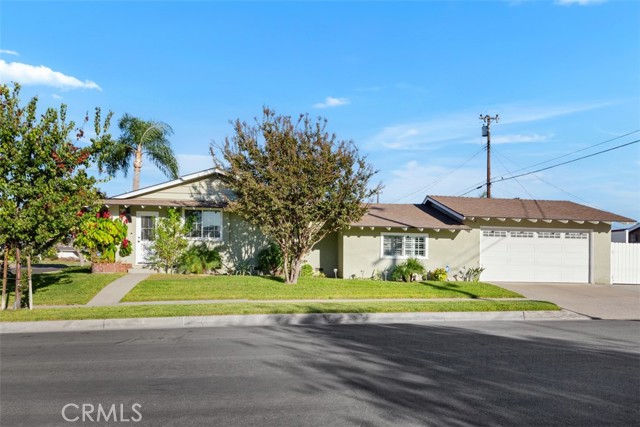 Detail Gallery Image 5 of 33 For 2610 Redcoach Ln, La Habra,  CA 90631 - 3 Beds | 2 Baths