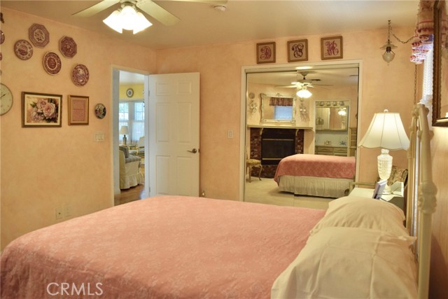 2024 N Kenwood Street, Burbank CA: https://media.crmls.org/medias/b1f28d6f-cb13-4dbb-b3b3-696f684aa206.jpg
