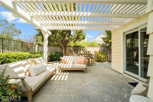 26433 Emerald Dove Drive, Valencia CA: https://media.crmls.org/medias/b1f2a2a3-a1b9-4d2d-aeb6-ce506c570303.jpg