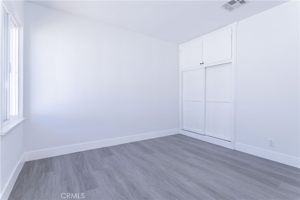 https://media.crmls.org/medias/b1f31afa-01d8-4e9c-81d7-0b7f77787347.jpg?preset=X-Large