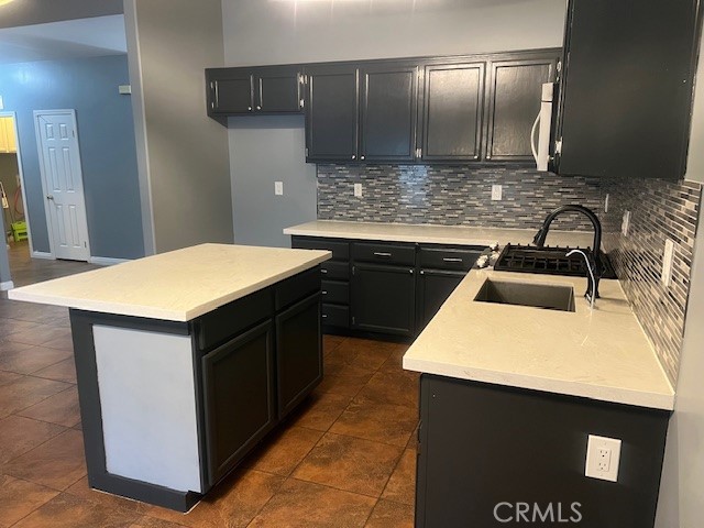 Detail Gallery Image 8 of 19 For 603 Calle Del Sol, Bakersfield,  CA 93307 - 4 Beds | 2 Baths