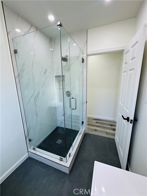 Detail Gallery Image 9 of 30 For 3634 Caspian, Long Beach,  CA 90810 - 4 Beds | 2 Baths