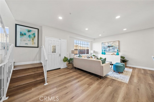 Detail Gallery Image 7 of 34 For 1506 Prospect #B,  San Gabriel,  CA 91776 - 3 Beds | 3 Baths