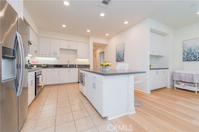 Detail Gallery Image 3 of 33 For 1524 Nolita, Irvine,  CA 92612 - 2 Beds | 2 Baths
