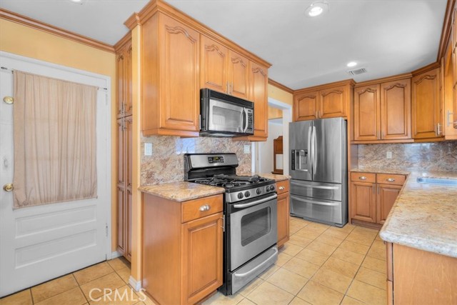 Detail Gallery Image 14 of 20 For 5943 Gardenia Ave, Long Beach,  CA 90805 - 2 Beds | 1 Baths