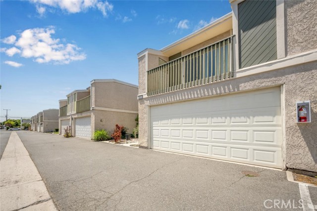 10395 Hammontree Drive, Garden Grove CA: https://media.crmls.org/medias/b1f6bf65-4b4c-471d-bd86-6cea0f947501.jpg