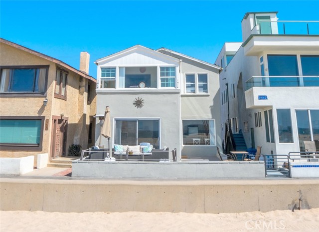 Detail Gallery Image 1 of 26 For 1614 the Strand, Hermosa Beach,  CA 90254 - 4 Beds | 4 Baths