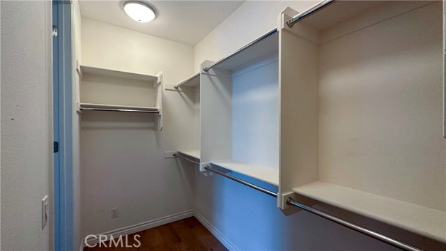 Main Bedroom Walk-in Closet