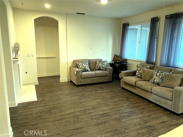 Detail Gallery Image 3 of 20 For 11704 Village Pond Way, Rancho Cordova,  CA 95742 - 3 Beds | 2 Baths