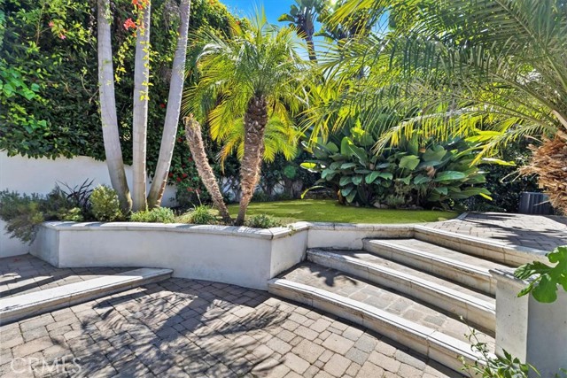 Detail Gallery Image 21 of 52 For 364 via Almar, Palos Verdes Estates,  CA 90274 - 5 Beds | 3/1 Baths
