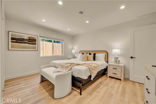 6 Bed Home for Sale in Van Nuys, California