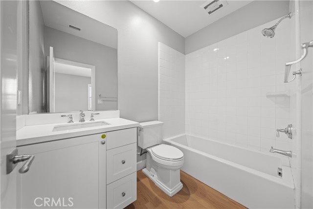 Detail Gallery Image 31 of 55 For 100 Henderson, Irvine,  CA 92620 - 4 Beds | 4/1 Baths