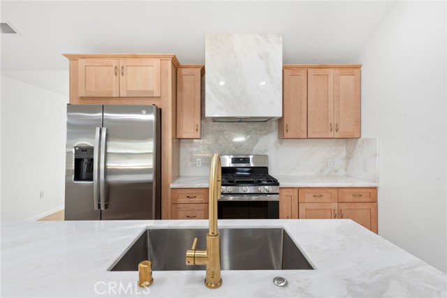 Detail Gallery Image 10 of 33 For 1108 Williamson Ave, Fullerton,  CA 92833 - 4 Beds | 2 Baths