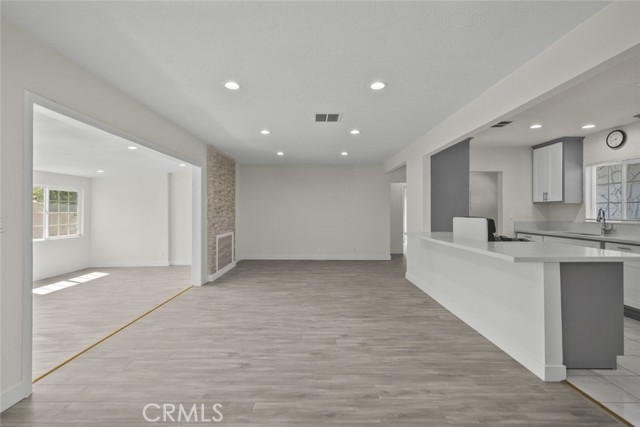 5040 N Lyman Avenue, Covina CA: https://media.crmls.org/medias/b1fa106d-3a58-4443-8255-9e342f6fe60e.jpg