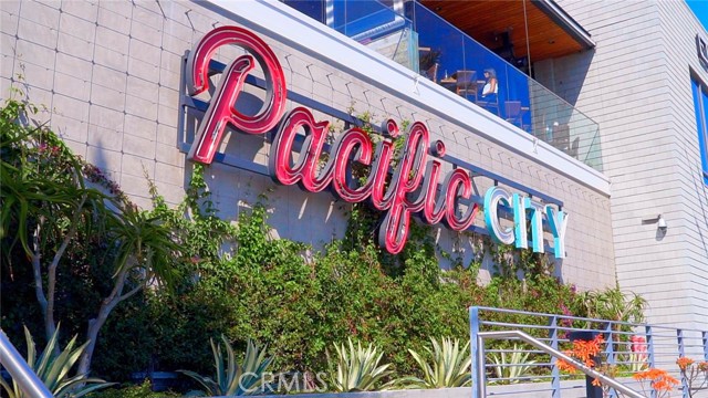 Detail Gallery Image 47 of 57 For 11717 Garden Grove Bld, Garden Grove,  CA 92843 - 3 Beds | 2/1 Baths